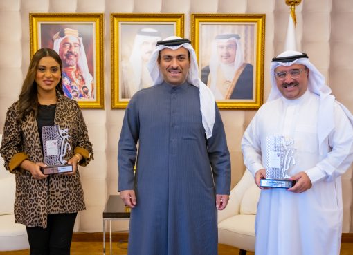 وزير الإعلام يستقبل موظفيّ الوزارة المتأهليْن للمرحلة النهائية لمسابقة الابتكار الحكومي (فكرة)