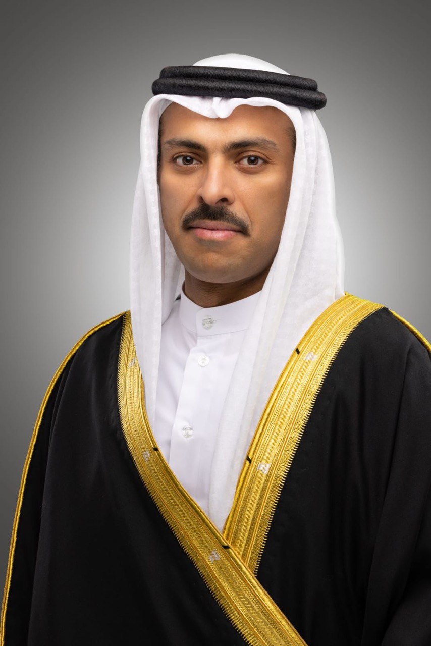 ضمن مبادرات مختبر المبدعين وجائزة المواهب الإعلامية بوزارة الإعلام: وزارة الإعلام وبالتعاون مع طموح والجامعة الخليجية تُطلق مسابقة “نجم التعليق”
